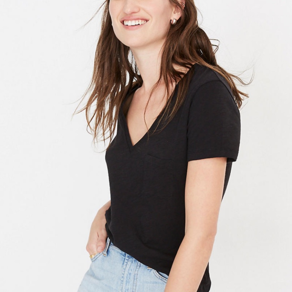 Madewell Black Whisper Cotton V-Neck Pocket Tee - Picture 6 of 8